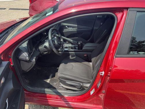 2023 Hyundai ELANTRA HEV Blue