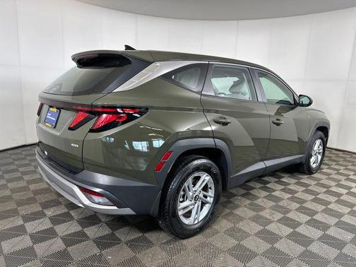 2025 Hyundai TUCSON SE