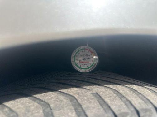 Crystal White Tricoat 2017 Cadillac XTS Luxury