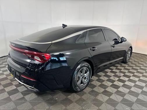 2022 Kia K5 LXS