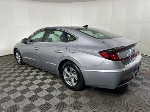 2023 Hyundai SONATA SE