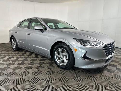 2023 Hyundai SONATA SE