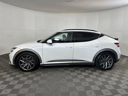 2023 Genesis GV60 Advanced AWD