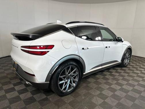 2023 Genesis GV60 Advanced AWD