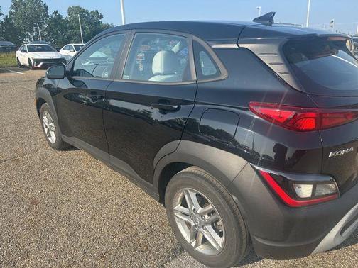 2023 Hyundai KONA SE