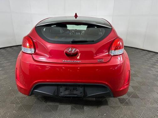 2015 Hyundai Veloster RE:FLEX w/Black