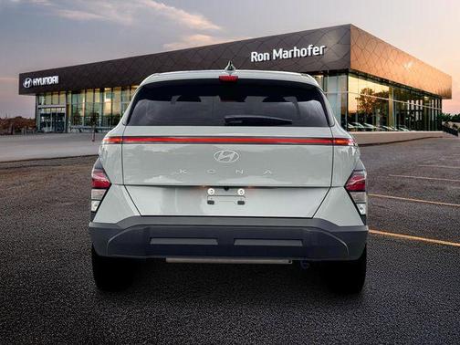2026 Hyundai KONA SE