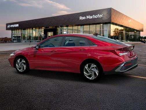2025 Hyundai ELANTRA SEL