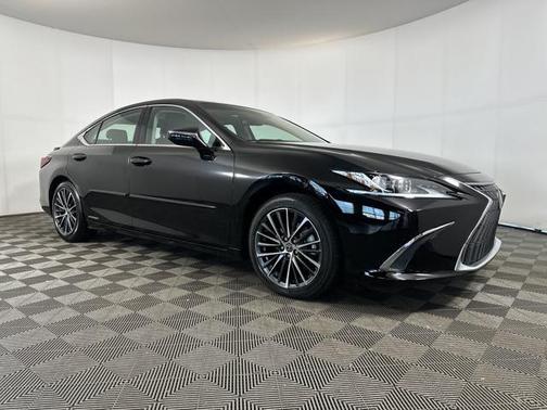 2022 Lexus ES 300h Base