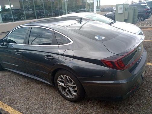 2022 Hyundai SONATA SEL