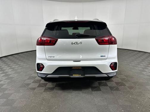 2022 Kia Niro LXS