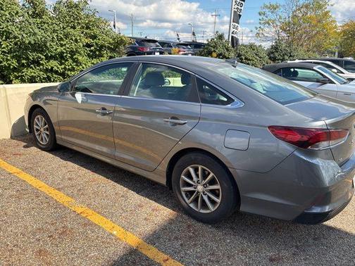 2018 Hyundai SONATA SE