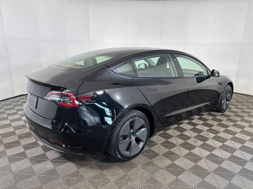 2022 Tesla Model 3 Standard Range