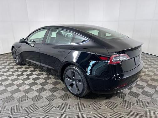 2022 Tesla Model 3 Standard Range