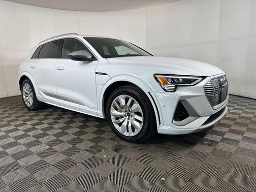 2022 Audi e-tron S Prestige