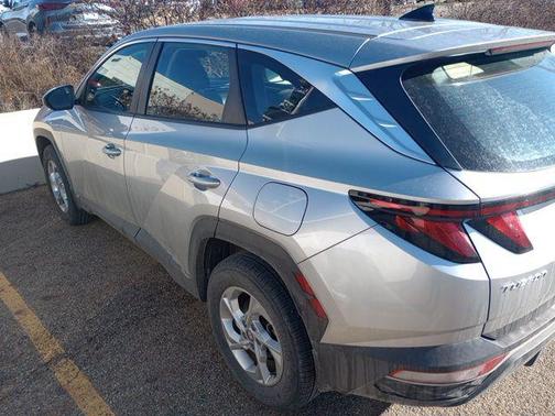 2023 Hyundai TUCSON SE