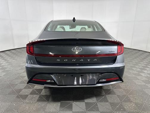 2023 Hyundai SONATA Hybrid SE