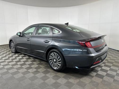 2023 Hyundai SONATA Hybrid SE