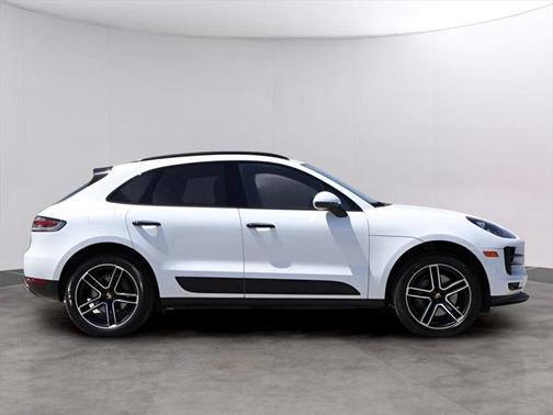 2021 Porsche Macan Base