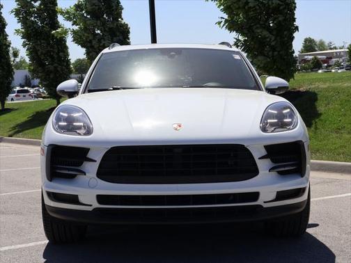 2021 Porsche Macan Base