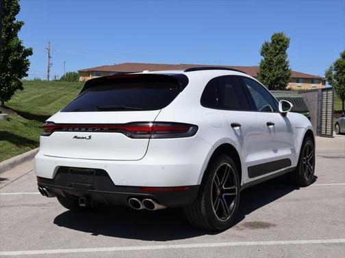 2021 Porsche Macan Base