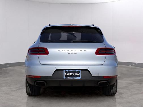 2017 Porsche Macan Base