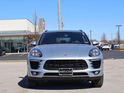 2017 Porsche Macan Base