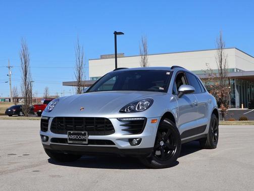 2017 Porsche Macan Base