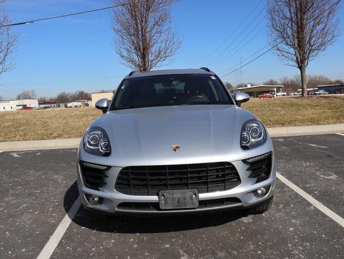 2017 Porsche Macan Base