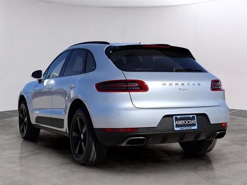 2017 Porsche Macan Base