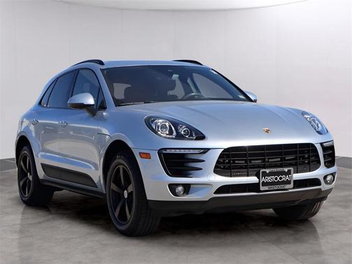2017 Porsche Macan Base