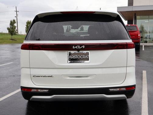 2022 Kia Carnival LXS