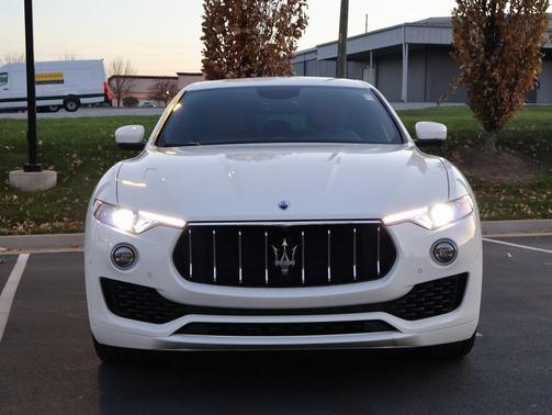2019 Maserati Levante Base