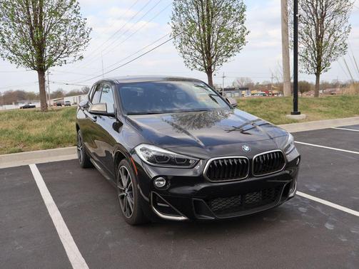 Black Sapphire Metallic 2019 BMW X2 M35i