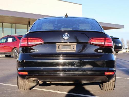 2016 Volkswagen Jetta 1.8T Sport