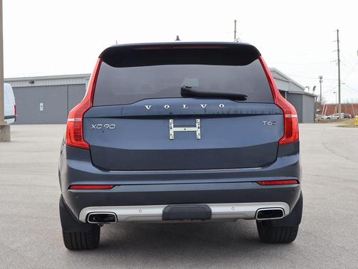 2019 Volvo XC90 T6 Momentum