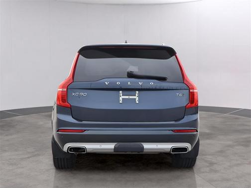 2019 Volvo XC90 T6 Momentum