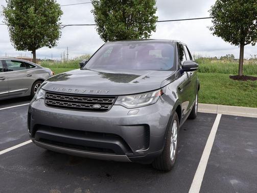 Corris Gray Metallic 2019 Land Rover Discovery SE