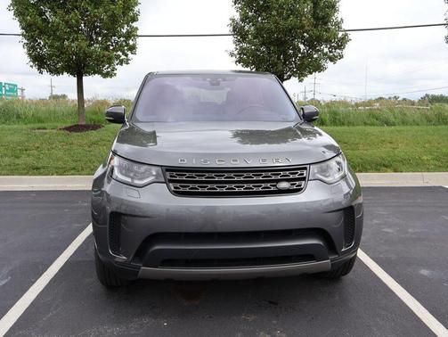 Corris Gray Metallic 2019 Land Rover Discovery SE