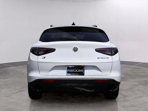 2024 Alfa Romeo Stelvio Sprint AWD