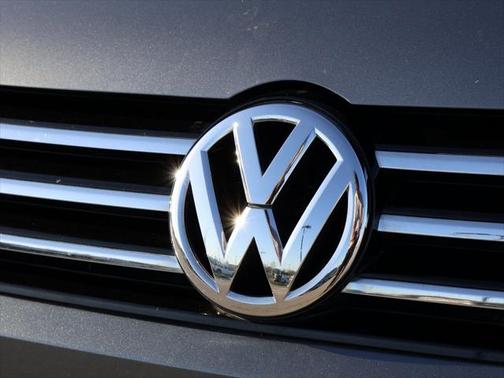 2013 Volkswagen Passat 2.5 SE