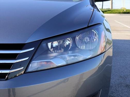 2013 Volkswagen Passat 2.5 SE