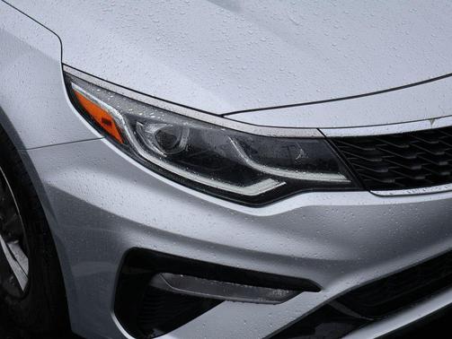 Sparkling Silver 2019 Kia Optima LX