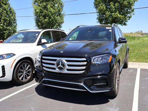 Black 2025 Mercedes-Benz GLS 450 4MATIC