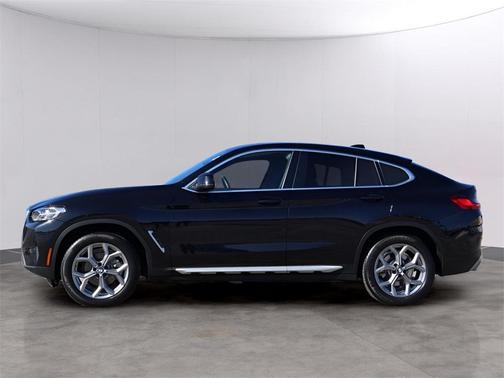 2025 BMW X4 xDrive30i