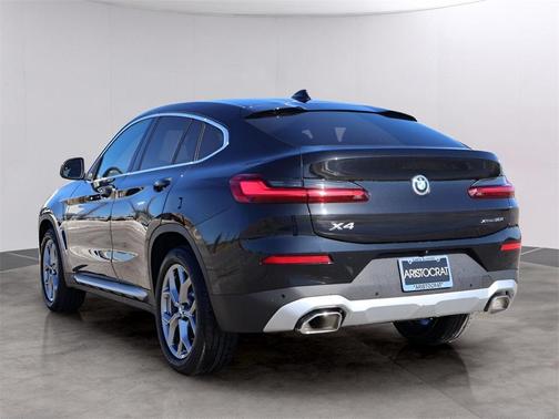 2025 BMW X4 xDrive30i
