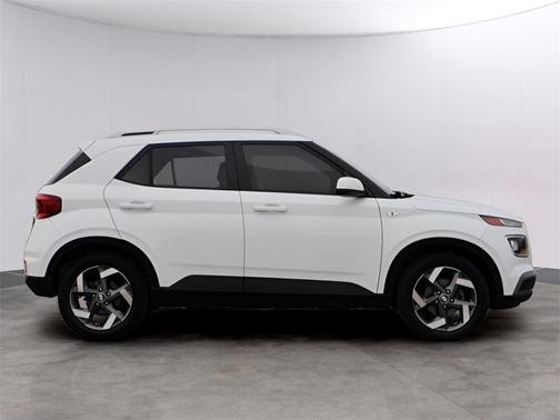 2021 Hyundai VENUE SEL