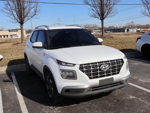 2021 Hyundai VENUE SEL