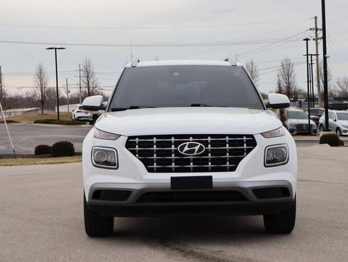 2021 Hyundai VENUE SEL