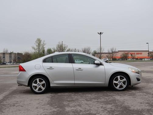 Silver Metallic 2012 Volvo S60 T5